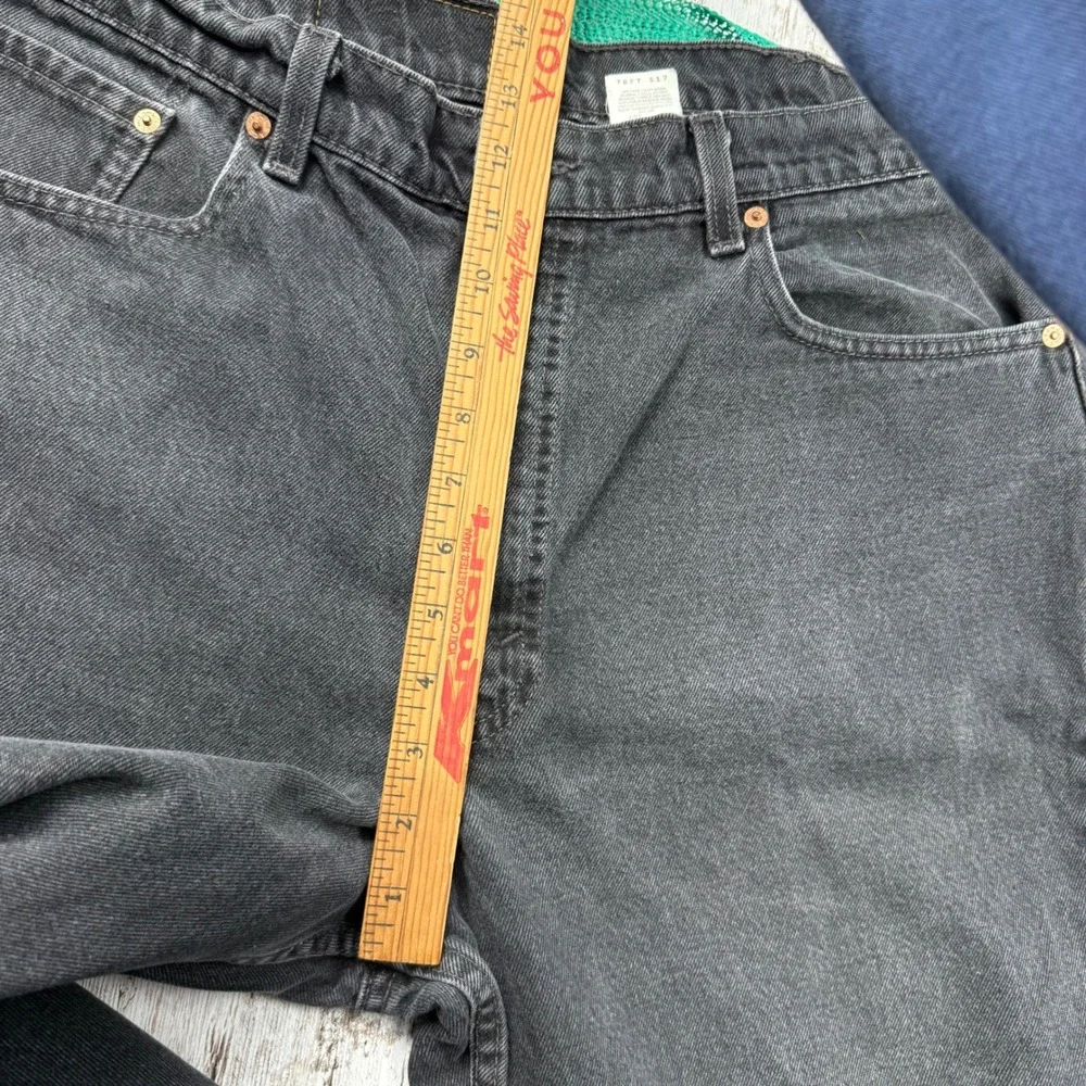 Vintage Levis 550 Relaxed Fit Black Jeans Mens 40x32 Made in USA 90s Denim